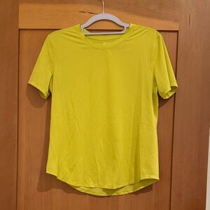 Lululemon workout shirt